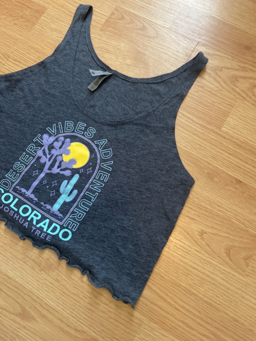 Next Level Apparel Colorado Gray Cropped Boho Tank Size Small - Picture 2 of 7